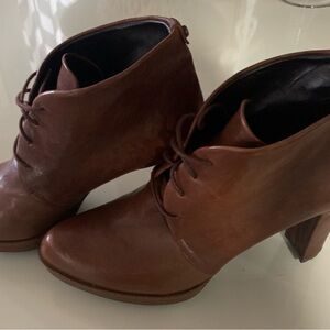 Stewart Weitzman leather ankle boots 9